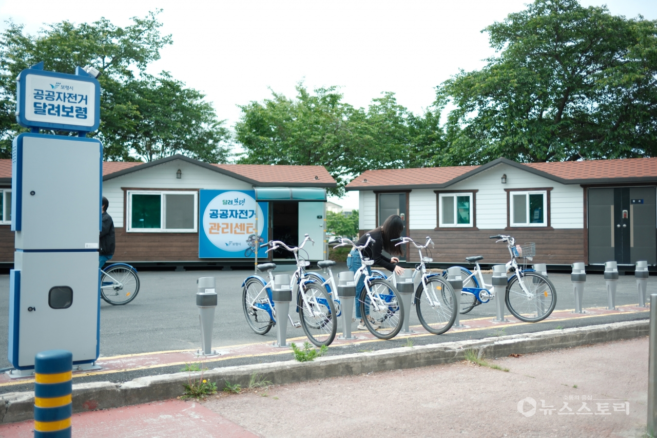 보령시 공공자전거 ‘달려보령’이 운영 1년만에 시민의 교통수단 및 여가선용 수단으로 자리매김하고 있다. ⓒ보령시