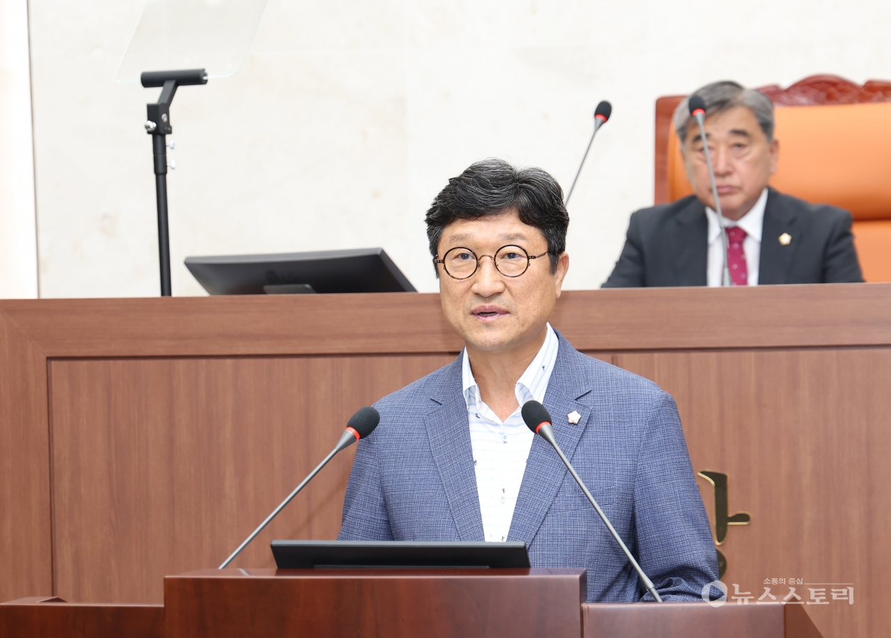 서천군의회는 이강선 의원이 대표 발의한 ‘국민연금공단 서천상담센터 운영 촉구 건의문’을 채택했다. ⓒ서천군의회